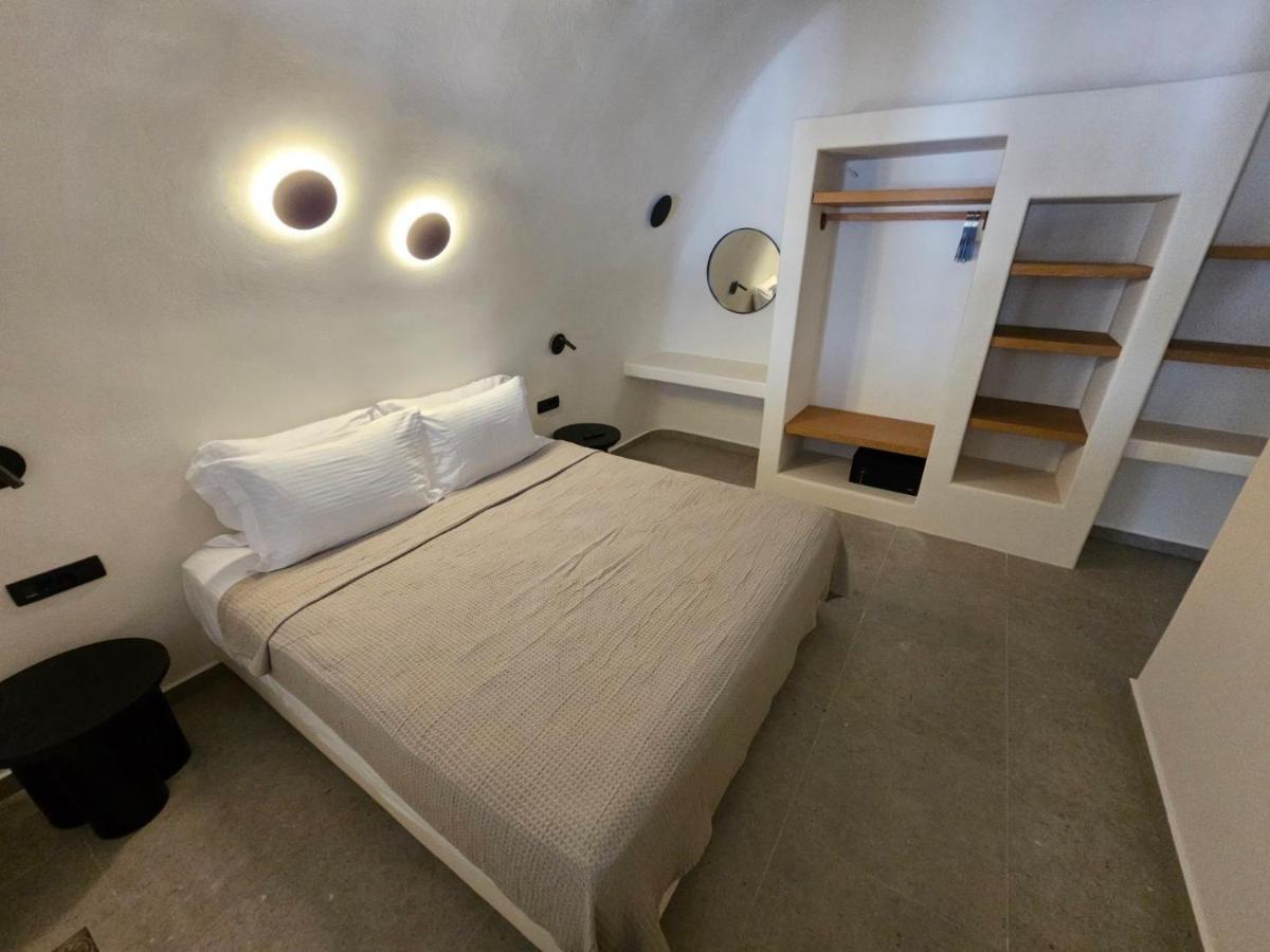 Petroma Cave Suites Vourvoúlos Екстериор снимка